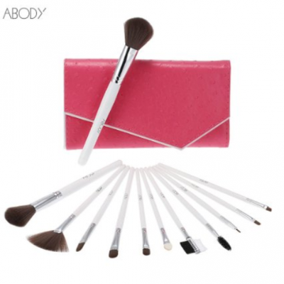 un jolie trousse de pinceaux