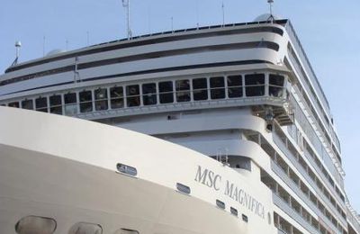 Le MSC MAGNIFICA à St Nazaire - 2010