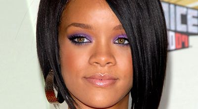 Rihanna à St Tropez loue un Yach à 230.000  la semaine !