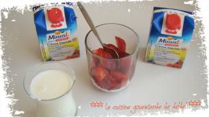 FRAISES,CRÈME LIQUIDE