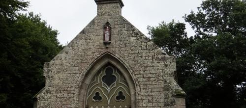 Le Lac de Guerlédan et son assec : La chapelle Sainte Tréphine