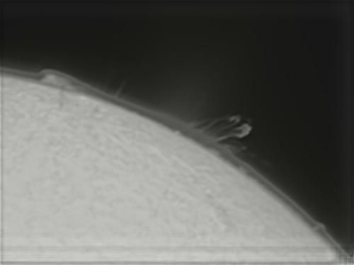 15 juin 2014 : Pluie de plasma sur le soleil - 20 minutes en 7 secondes !