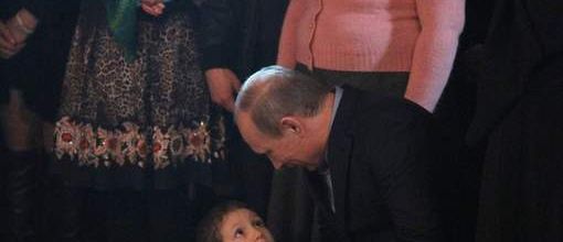 Qu'a pu dire Vladimir Poutine pour effrayer cet enfant ?