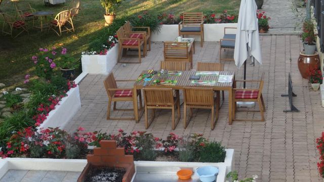 Les Jardinières autour de la Terrasse