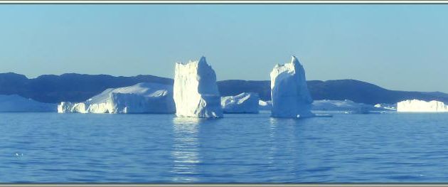 Direction Ilulissat (qui veut dire "Icebergs"), 69°13' 25" Nord, 51°06' 07" Ouest - Baie de Disko - Groenland