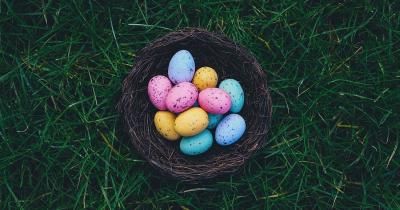 Mais pourquoi chasse-t-on des œufs en chocolat à Pâques ?