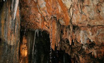 Cette grotte a toute une histoire ... 