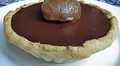 Tartelette pâte au marron, compote de pomme, marron glacé, miroir au chocolat