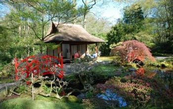 PROMENADE AU JARDIN JAPONAIS