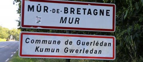 MÛR-DE-BRETAGNE (1/2)