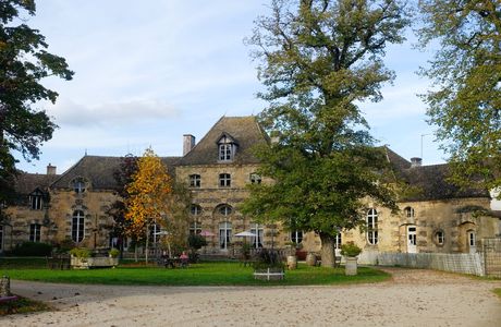 Visiter le CHATEAU DE SAVIGNY-LES-BEAUNE