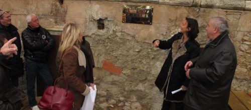 Cassis: le quai de la capitainerie de Port Miou dédié à Bernard Giraud