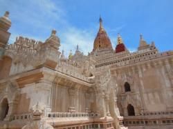 Birmanie 2015, jour 11, Bagan, temples Ananda et Gugyaukgyi,Thabyinnyu