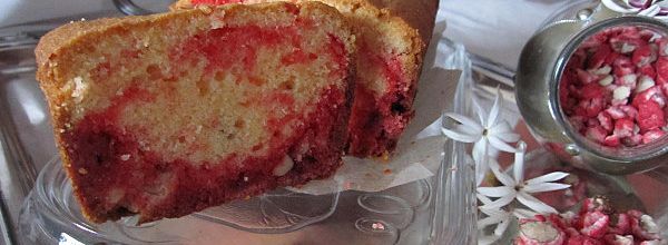 Cake à l'amande et aux pralines roses