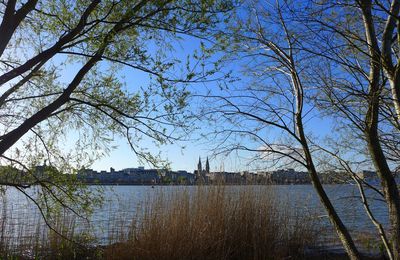 Les quais de Bordeaux, rive droite...