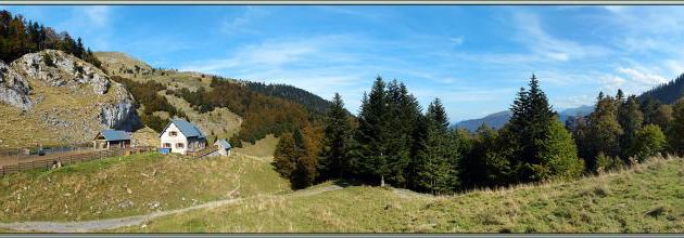 Estive de Lareix avec sa cabane pastorale et son refuge - Massif de Cagire - Sengouagnet - 31