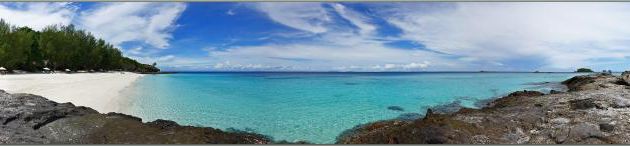 Panorama sur notre plage  - Nosy Tsarabanjina - Archipel des Mitsio - Madagascar