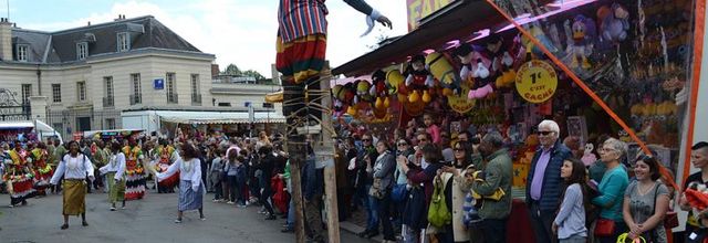 Rambouillet : Fête du Muguet : défilé (2)