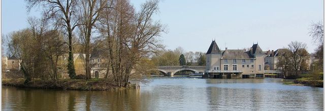72 . Sarthe - La Flèche (1) - Le Loir