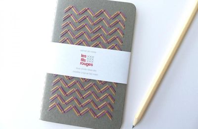 Le carnet de notes Moleskine brodé motif chevrons-Embroidered Moleskine notebook chevrons motif
