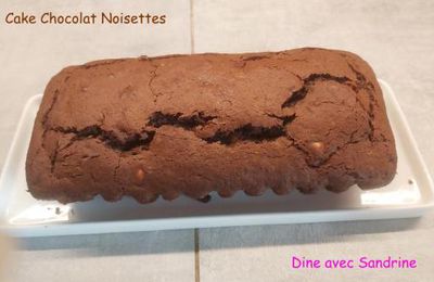 Un Cake au Chocolat et Noisettes