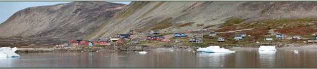 Savissivik : maisons délabrées et chiens de traîneaux partout ... - Meteorite Island - Groenland