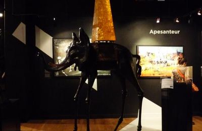 Dalí fait le mur