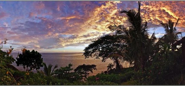 Lever de soleil vu de notre bungalow du Manga Soa Lodge - Nosy Be - Madagascar