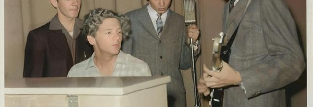 photo BUDDY HOLLY - JERRY LEE LEWIS-DON EVERLY - JIMMY VELEVET 