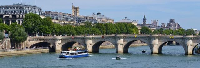 L'Île de la Cité : Le Pont Neuf ... Pont le plus vieux de Paris !