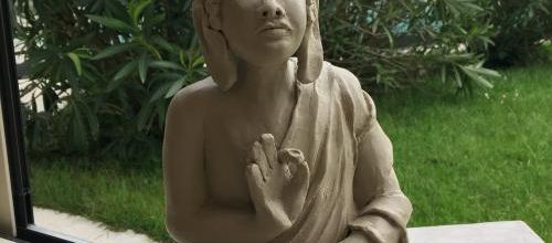 BOUDDHA en Position Abhaya mudra