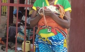 FABRICATION DES BRACELETS feuilles de bananiers