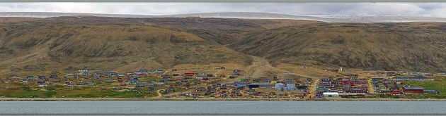 Panoramas sur Qaanaaq (ou New Thule, aussi faussement appelé Thulé, base américaine qui se trouve à une centaine de km) et son environnement - Groenland