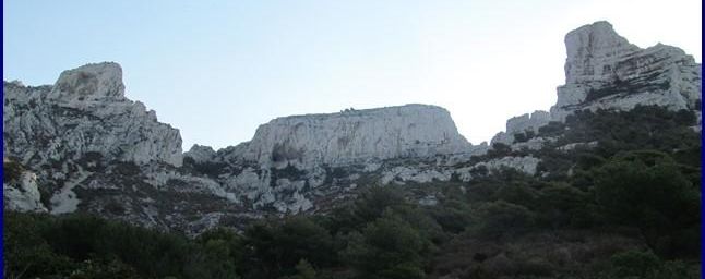 Calanques, Podestat par le pas de la Demi Lune.