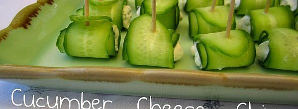 Concombre 'roulé' à la crème à la ciboulette