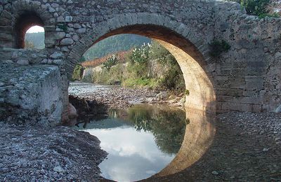 pollensa - petit pont majorquin