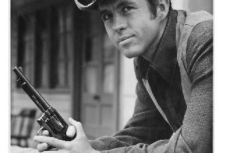 Adieu, Clu Gulager.