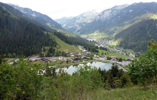 PAYSAGES AUTOUR DE CHATEL (Haute Savoie - 74)