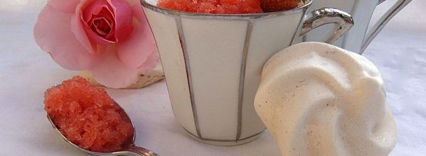 Granité à la fraise & meringues maison