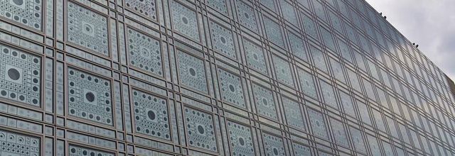 L'Institut du Monde Arabe : 240 Moucharabiehs pour la façade sud