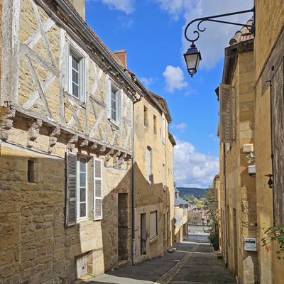 Sur la butte médiévale de Gourdon