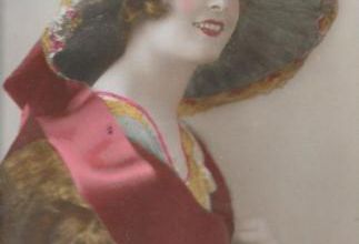 Femmes Chapeautées années 20