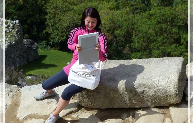 Je ris de me voir si belle dans ce miroir ... (Ego-portrait ou communication Skype ?) - Machu Picchu - Pérou
