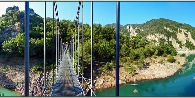 Passerelle d'accès au Congost (gorge) de Mont-Rebei par dessus le Barranc (ravin) de la Maçana - Aragon/Catalogne - Espagne