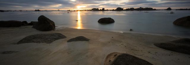 Bretagne sauvage, de sable, d’eau et de rocher