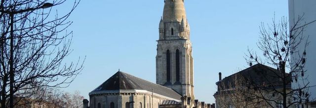 Bordeaux - 2   l'église St Marie de la Bastide