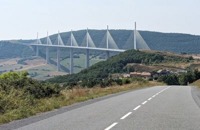 Millau et son pont et ++++  -1
