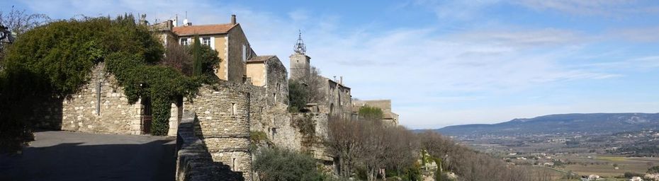 Ménerbes, un bijou de village provençal
