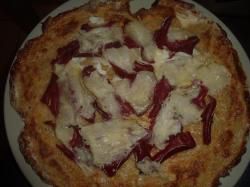 Pizza à la viande des grisons et à la tomme de Savoie 5% : Protéines Pures/Protéines Légumes. Avec tolérés