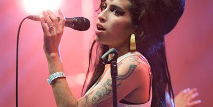 La mort d'AMY WINEHOUSE due à l'alcool